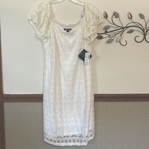 New with tags white 1XL dress